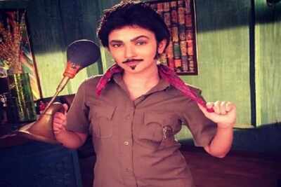 Rajni turns Pappu autowallah for 'Bahu Hamari Rajni_Kant'