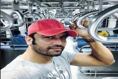 When Sharad Kelkar traveled in Mumbai local to skip traffic