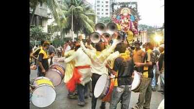 Visarjan leads to traffic snarls