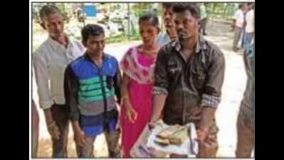 Jail death: Cops gave us Rs 2L, say kin of victim