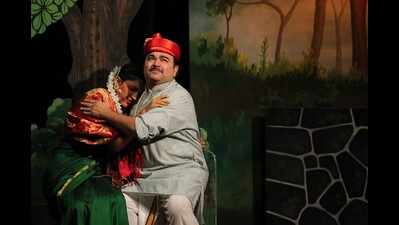 Nagpur needs more halls dedicated to theatre