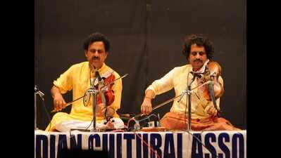 An outstanding violin duet by the Mysore Brothers