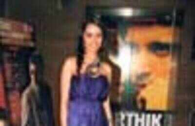 Preity makes a dash, others a splash!