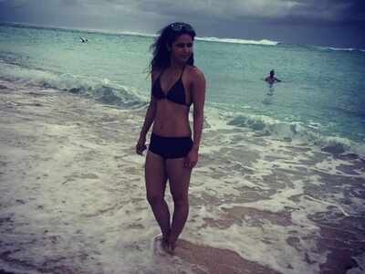 Madhurima Tuli flaunts her curves in a bikini, see pic