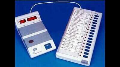 BMC polls: Student from Madanpura to fight veterans