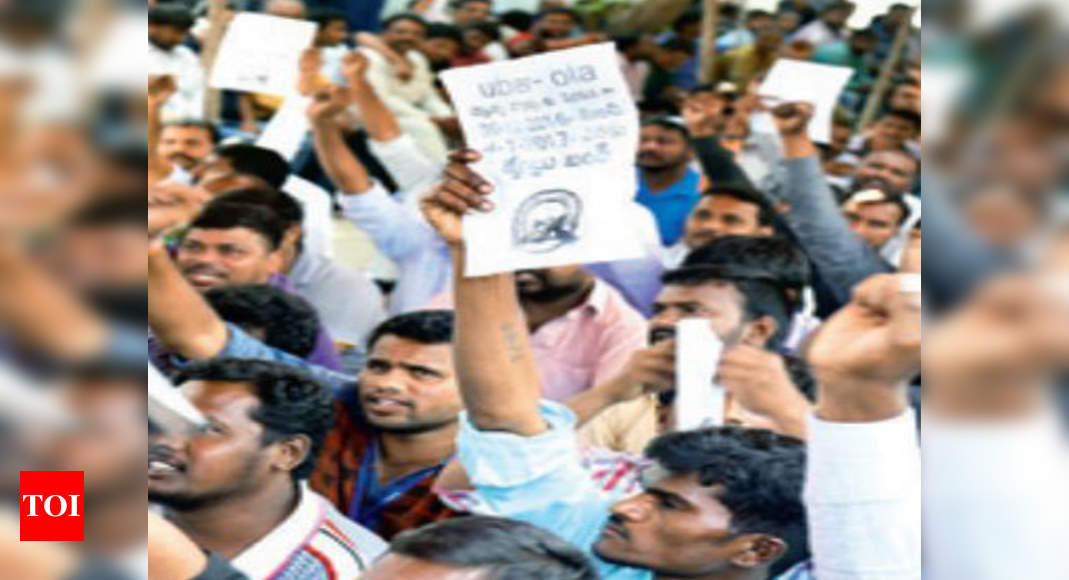 Telangana Cab Drivers Naked Struggle By Cabbies To Push Demands