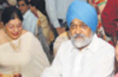 Bhangra time for Chatwal