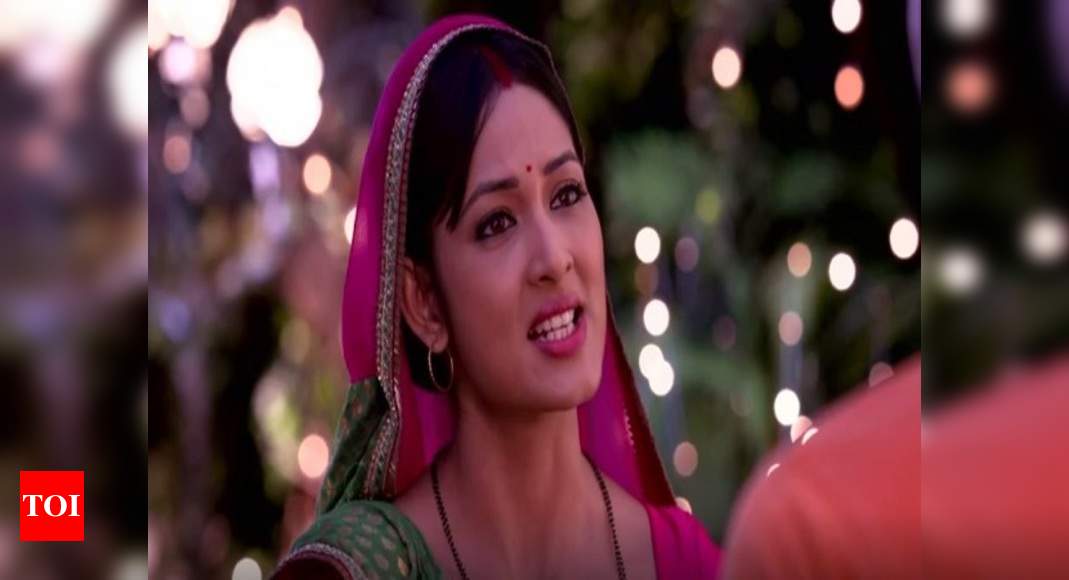 Yeh Hai Mohabbatein April Written Update Roshni Has No