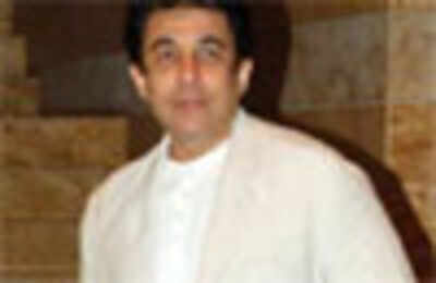 Bhatt, Tijori's friendly swap
