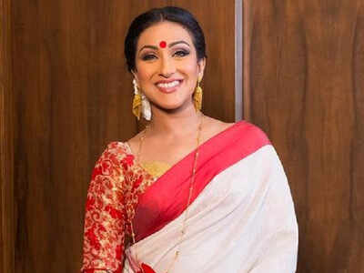 Rituparna Sengupta likely to be seen in a double role in 'Rong Beronger Kori'