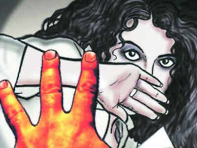 Television actress molested at Howrah station