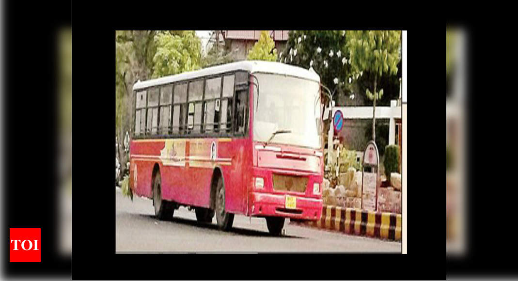 Aapli Bus 15 Red Buses Develop Snag Daily Stall Traffic Nagpur News