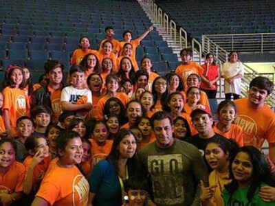 Check all the BTS pictures and videos from Salman Khan's Dabangg Tour Reloaded