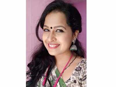 Sadhika Venugopal lashes out against cyber bullies