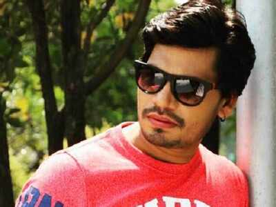Bhojpuri actor Pravesh Lal Yadav lauded for his work in ‘Ghoonghat Mein Ghotala’
