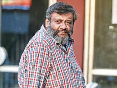 Kaushik Ganguly sets the mood for his next ‘Kishore Kumar Junior’