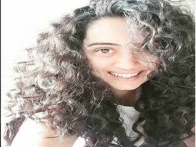 Photo: Shruti Marathe looks cute in her curls