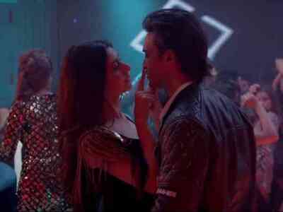 'Loveratri' song 'Akh Lad Jaave': Aayush Sharma and Warina Hussain are back with a new party anthem