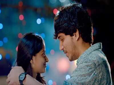 A romantic number from Naduve Antaravirali