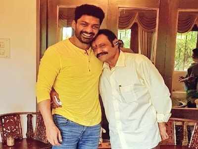 Nandamuri Kalyanram joins Balakrishna on the sets of Sr NTR biopic