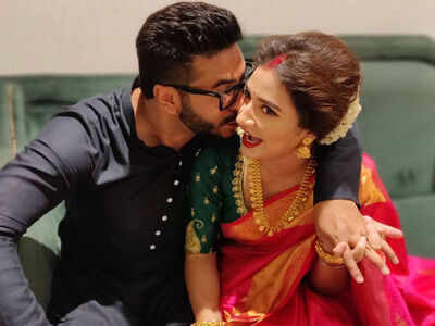 Photo: A super cute Subhashree blushes heavily as hubby Raj Chakraborty kisses her