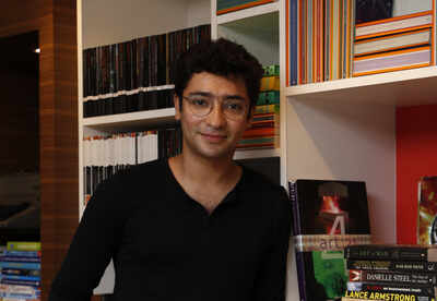 Gaurav, Bonny and Soham in Haranath Chakraborty's Bhootchakra