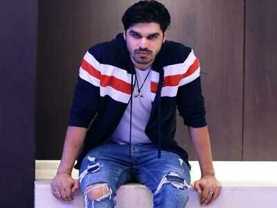 Ex Bigg Boss contestants Shiyas Kareem and Aditi Rai to visit Comedy Stars