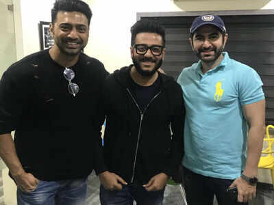 Raj Chakraborty teases fans, brings ‘Dui Prithibi’ in one frame!