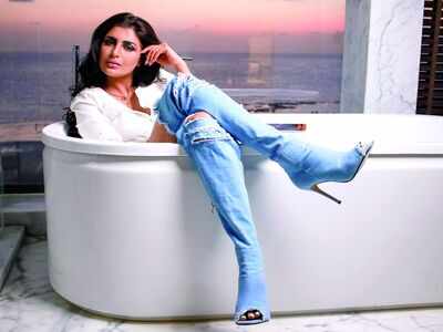 Rajshri Ponnappa to debut in Tamil with Saattai sequel
