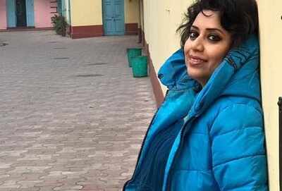 Kanchana witnesses fire at Gariahat!
