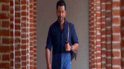 Akale song from 9 will make you feel that love is in the air