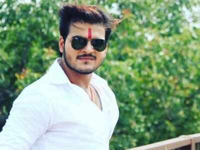 Bhojpuri star Arvind Akela starts shooting for his next ‘Chaliya’