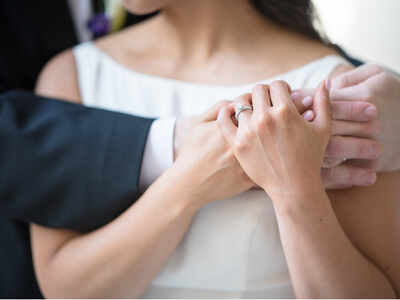 When is Hug Day 2025? Significance and Importance of Hug Day in Valentine Week