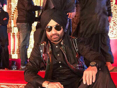 Preet Harpal to hook the audience with ‘Pink Suit’ on Valentines
