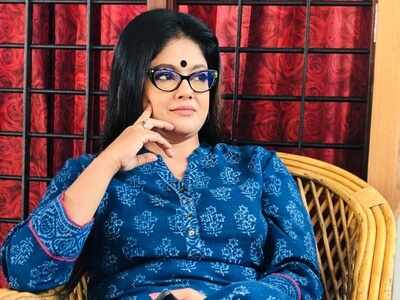 Thatteem Mutteem actress Manju Pillai shares a funny video with on-screen sister-in-law Veena Nair