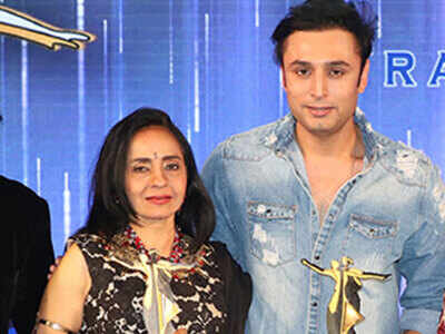 Film and TV actors attend this Gujarati film and theatre awards