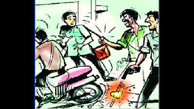 3 rob man near petrol pump in Sector 56