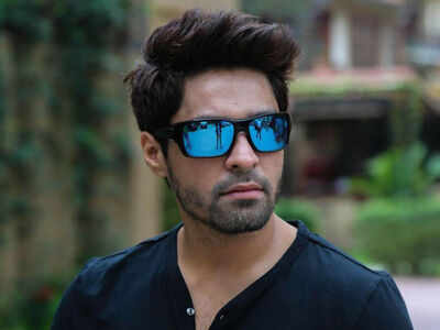 Portrait made by a fan leaves TV actor Gourab Chatterjee emotional; see picture