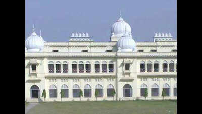 Expelled duo claims to be student leaders in hoardings; LU to file FIR