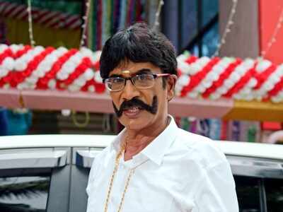 Director Manobala makes a special appearance in the serial Oviya