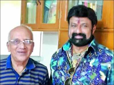 Nandamuri Balakrishna pays a visit to veteran filmmaker Singeetham Srinivasa Rao in Chennai