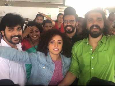 Bigg Boss Malayalam team reunites at Shiyas Kareem's house warming party; See pics