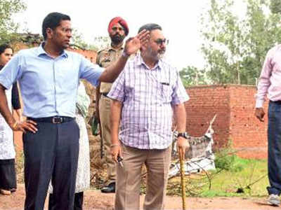 Mohali Dc Reviews Flood Preparations Along Ghaggar Chandigarh News