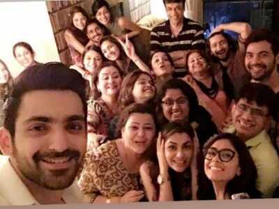 Sriti Jha and Arjit Taneja get nostalgic as they share a throwback picture from Kumkum Bhagya days
