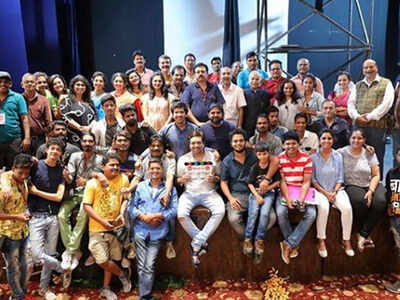 'AB aani CD': Producer announces the wrap of the Amitabh Bachchan and Vikram Gokhale starrer