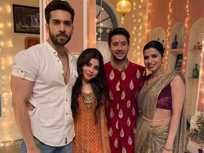 Baavle Utaavle going off-air; actress Shivani Badoni shares goofy pictures