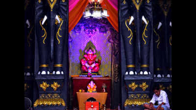 Pune Over 2 000 Applications For Ganesh Puja Pandals Citizens Seek