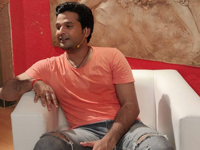Ritesh Pandey looks recognizable in his new avatar