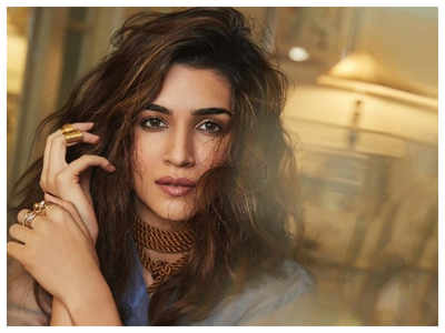 Photos Kriti Sanon Looks Stunning As She Strikes A Pretty Pose In New