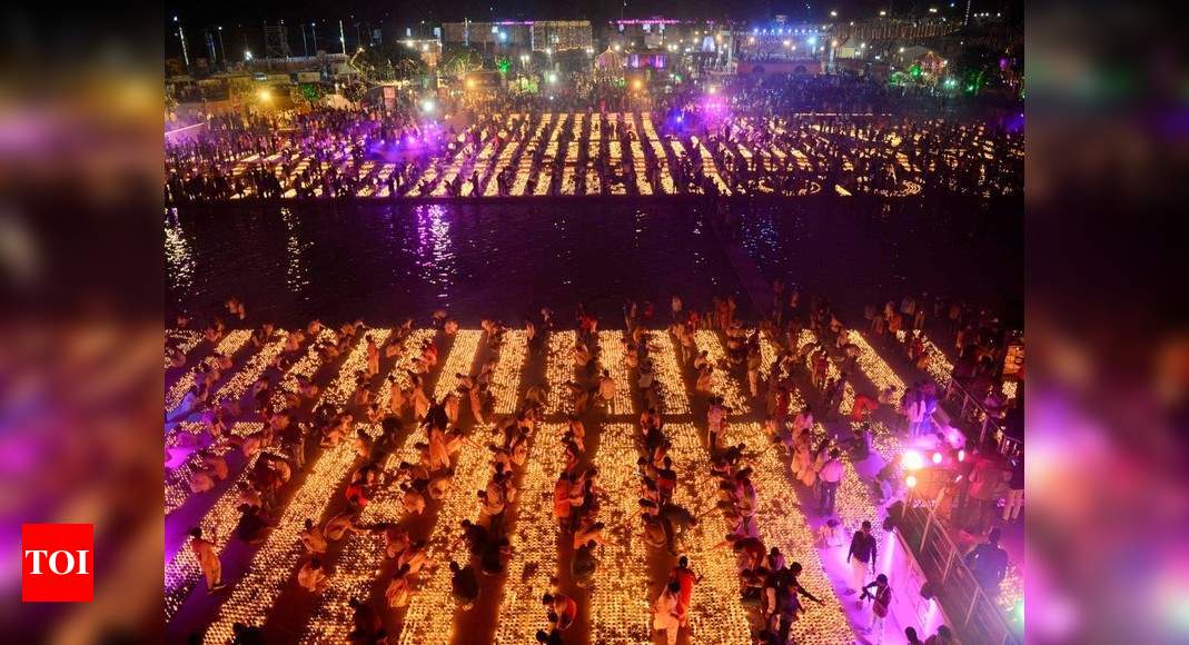 New History Created In Ayodhya As Over 6 Lakh Diyas Lit Up Saryu Banks